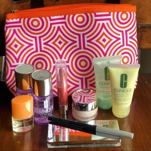 BRAND NEW - CLINIQUE 10 PIECE SET